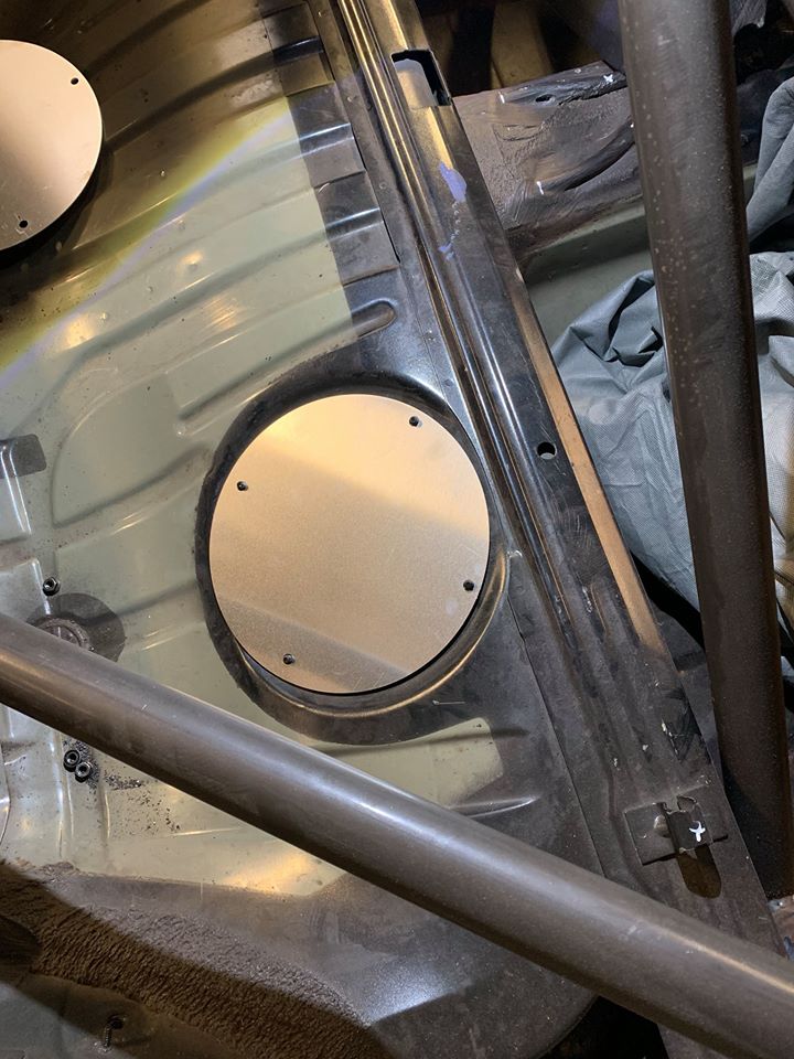 E46 Tank Hatch Cover Set